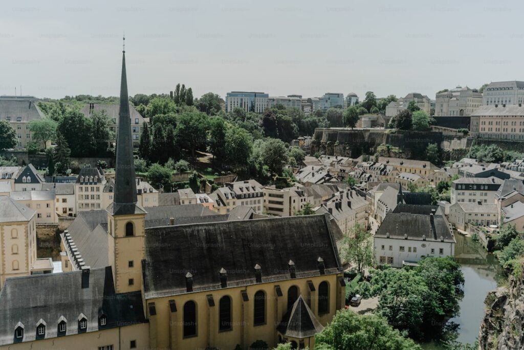 Vue aérienne de villeurbanne et ses gratte-ciel